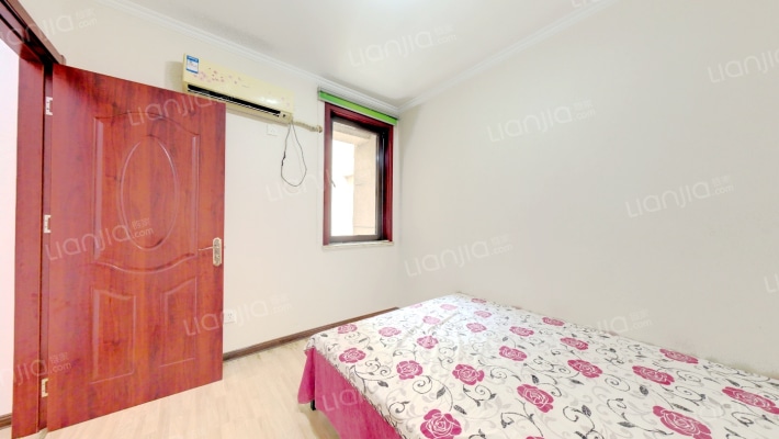 房本满二 ，南向两居，中高楼层，出行便利，全天采光-卧室A