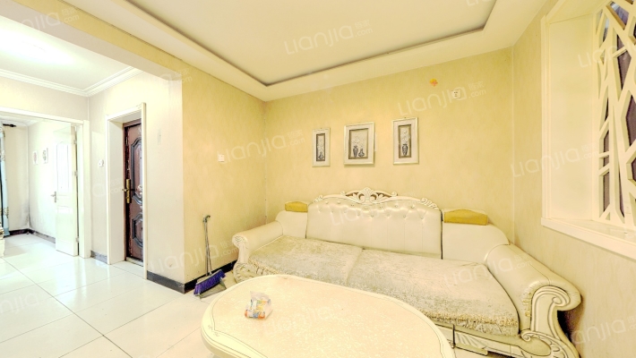 东林家园，一层带院儿，精装修，大产权，户型好-客厅