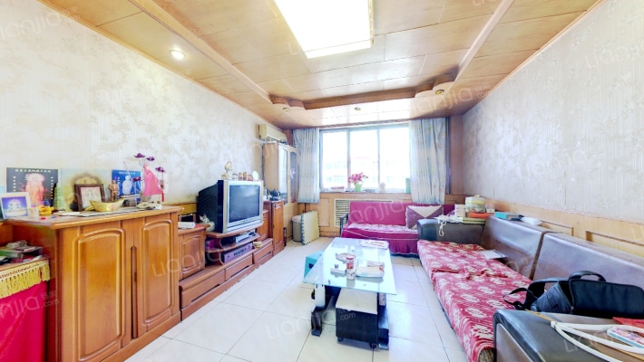 三阳开泰户型，房本满五唯一，税费低，采光好。-客厅