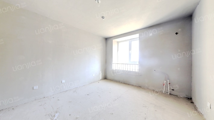 德信公园 北侧 东南向 中高层 满二-卧室B