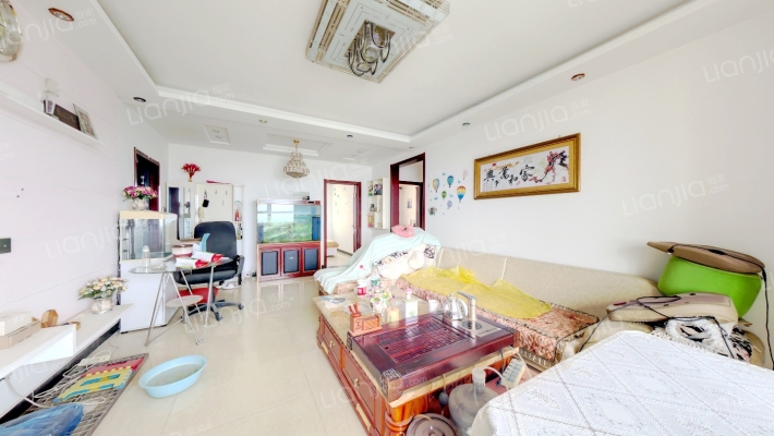 838沿线，70年大产权 房本满五唯一-客厅