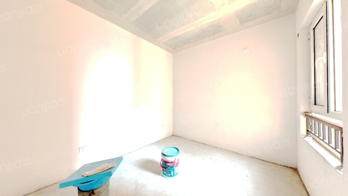 房本满二 两居室一天没住毛坯随意装修 中楼层全天采光-卧室A