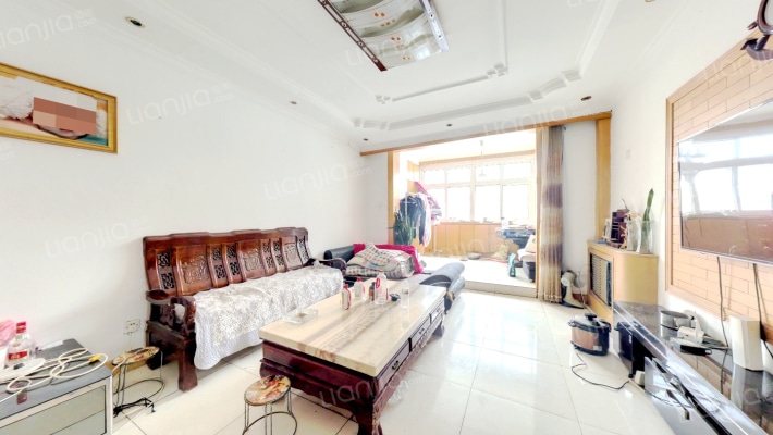 出售 行宫小区 南北通透三居 停车方便 一层安静-客厅