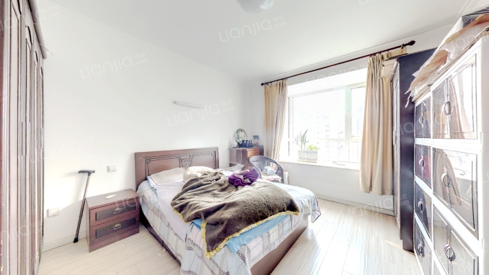 高铁区域天地新城精装修三居室家具家电齐全拎包入住-卧室C