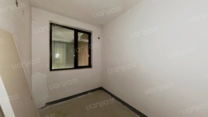 理想湾一层带80平小院，*位置,全天无遮挡。-卧室B