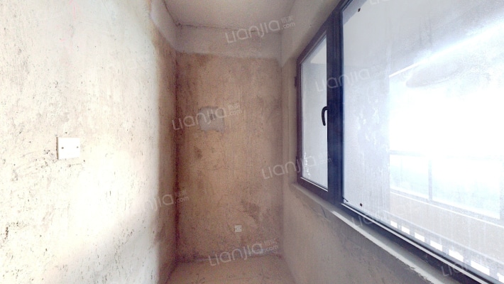 七街弘阳隔壁毛胚3房，好楼层，视野佳，-书房