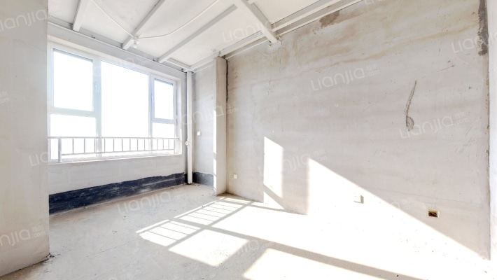 园林式小区，绿化覆盖高，上跃户型空间大-卧室A