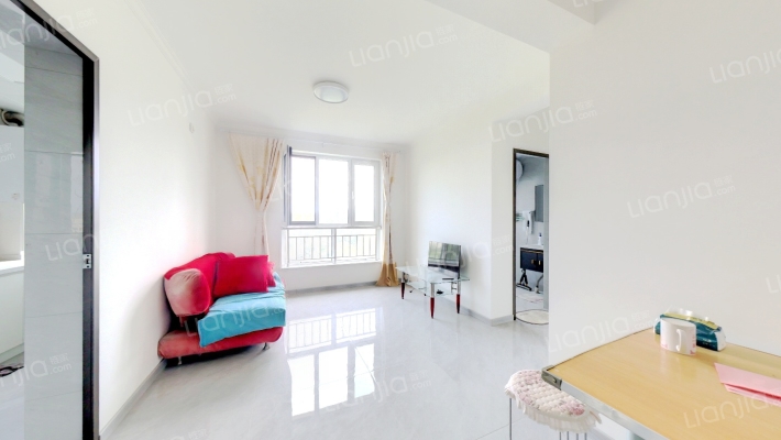 双语旁经典一居，采光视野好。。。-客厅