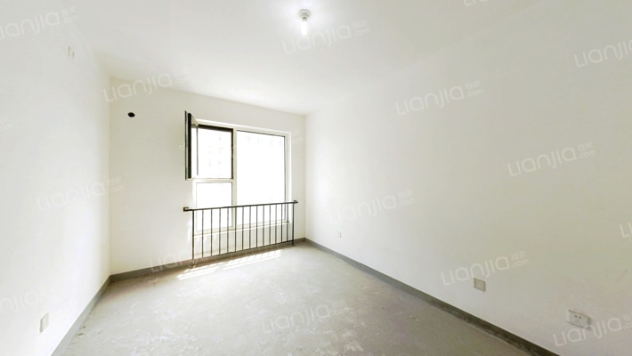 高楼层 精装修 满五 出入小区方便 朝南大两居-卧室B