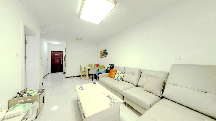 南向一室一厅，带装修拎包入住，满两年-客厅