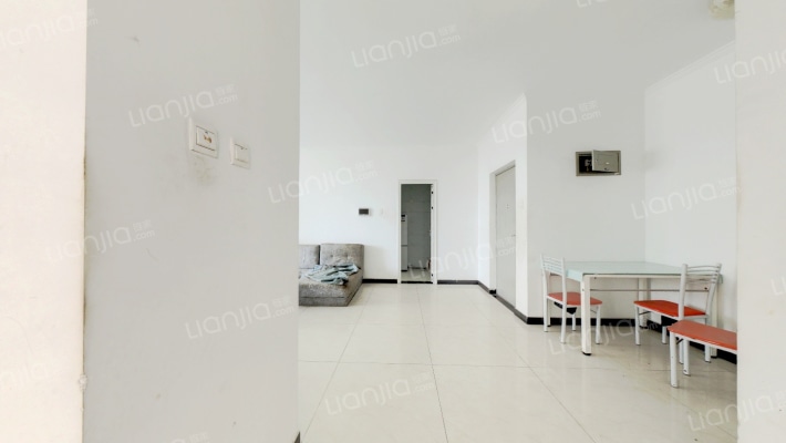 金竹花园大两居  位置好 品质社区  金利物业 看房方便-客厅