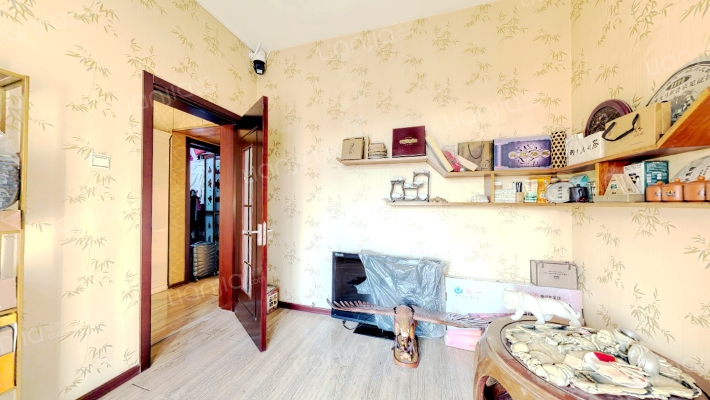 钻石广场旁占地两亩独栋别墅出售-卧室N