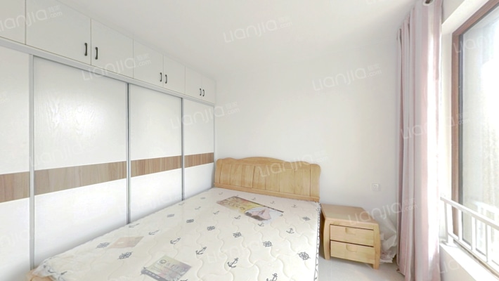 小区西侧，精装修全阳小三居，品牌家具家电-卧室C