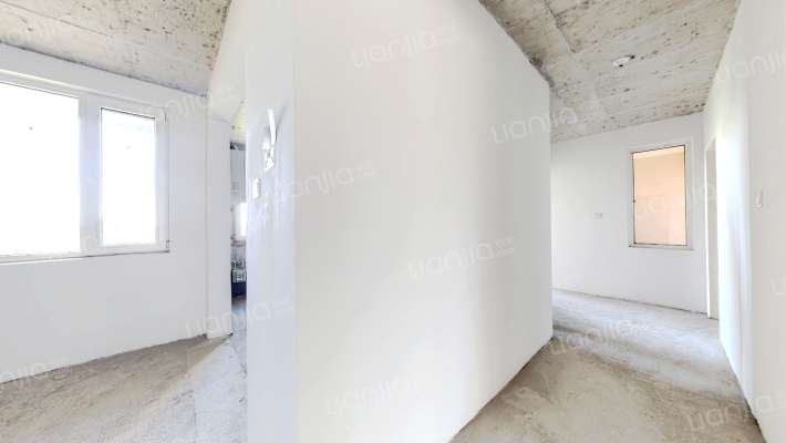 南北通透，3+1户型，车位地下室，房本满二-餐厅