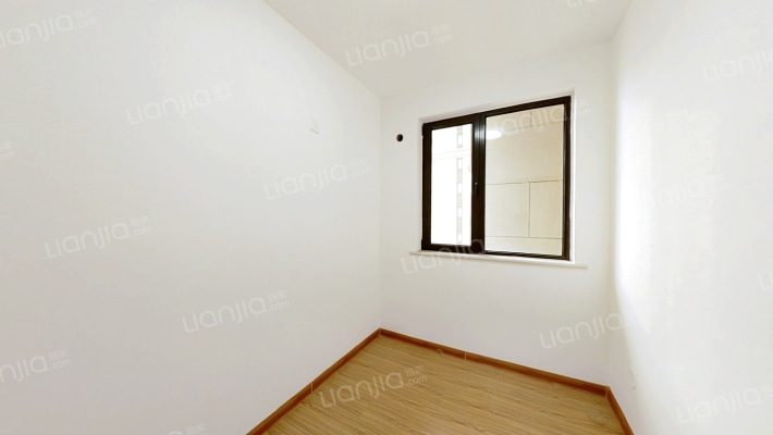 鸿坤高铁新干线 精装修全阳大两居 中上楼层-卧室B