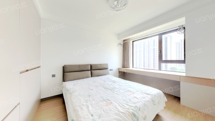 花园洋房 三面朝南 双通透户型-卧室B