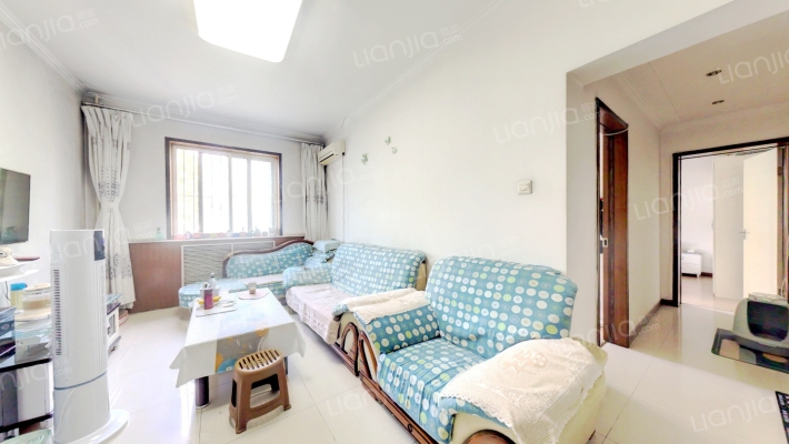 业主直售，中间楼层，拎包入住。-客厅