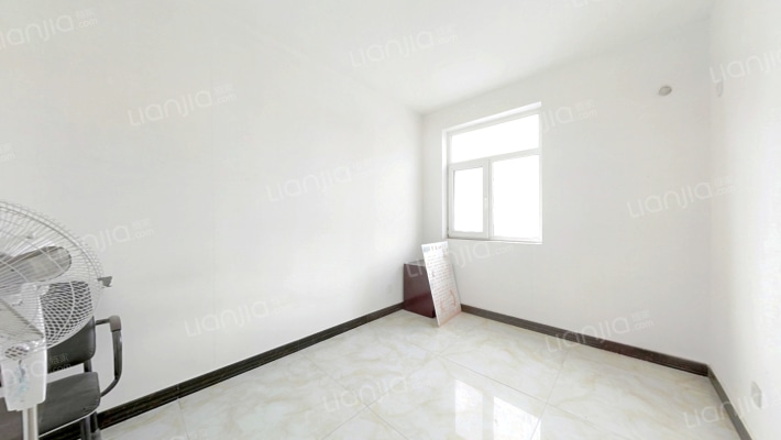 小区成熟环境好，配套完善，92平两居-卧室A