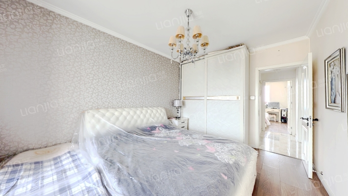 水岸花城 2室1厅 南 北-卧室A