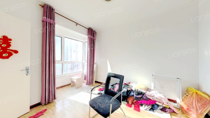 房本满二年， 自住装修，距离北京近-卧室A