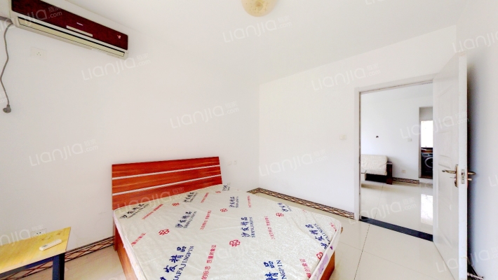 鸿坤理想湾南北通透三居，视野采光好。-卧室C