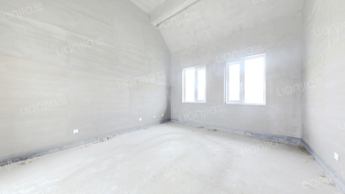 三层别墅 户型方正  顶层露台 一层养花-卧室E