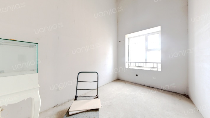 此房契税票满二，税费低，毛坯随意装-卧室B