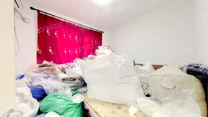 出售天保郦景 南北通透三居双卫 中装带车位-卧室B