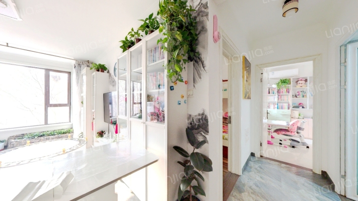 鸿坤南向两居室   精装修   满五年   随时看房-客厅