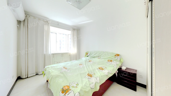 钻石广场 2室2厅 南-卧室B