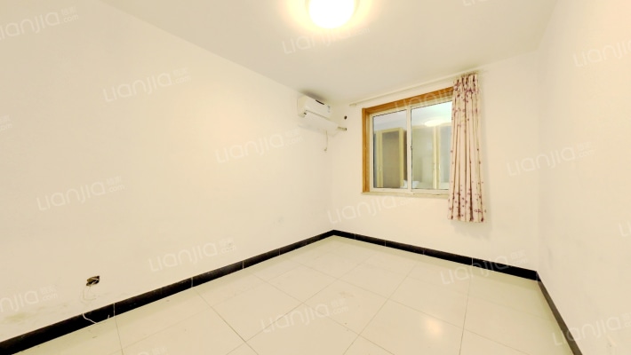 德信公园西侧，名流五期 大三居，集体供暖，低楼层-卧室B