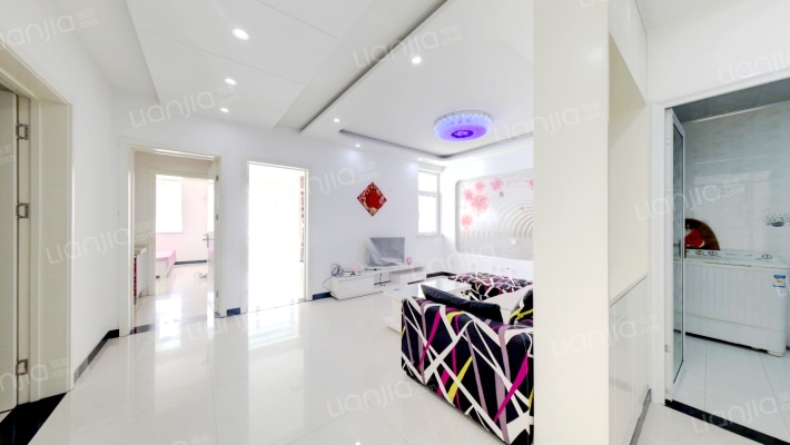 精装婚房三居室，户型方正，房本满五-客厅