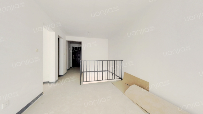 南向2居 户型方正 全天采光 ............-客厅