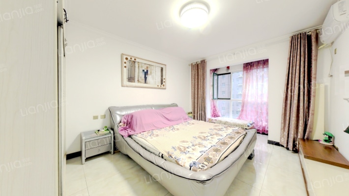 天地新城  满两年  诚意出售  精装修-卧室B