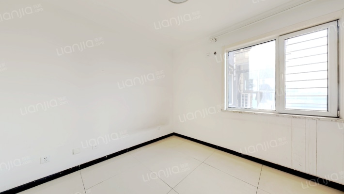 南向格局 楼层好 视野宽阔 适合居住-卧室A