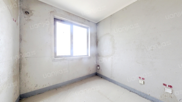 房子南北通透三居，毛坯，随意装修。-卧室B