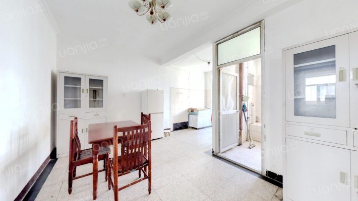 此房南北通透格局好公摊小配套设施齐交通便利-餐厅