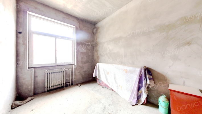 市区少有别墅项目看房随时交通便利-卧室B