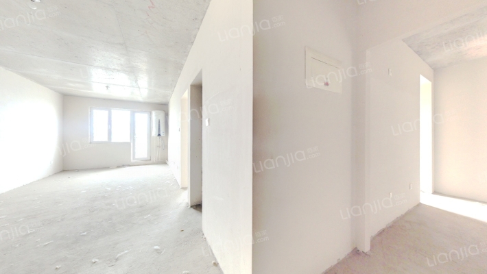 有楼位好 采光充足  车位 地下室 毛坯随意装修-客厅