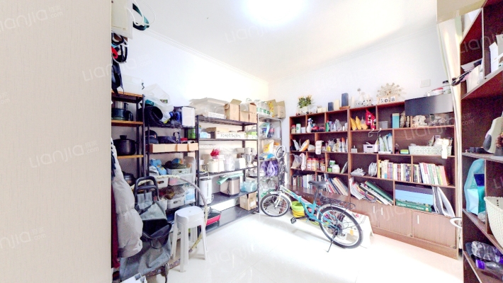 楼层好 视野宽阔 采光充足 ，交通便利-卧室A