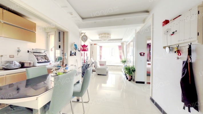 水岸花城小区，大社区集体供暖，交通便利-客厅