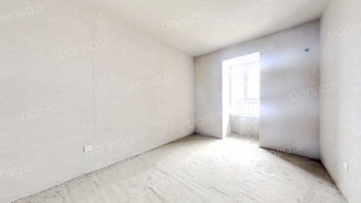 南北通透，采光好，毛坯房任意装。-卧室A