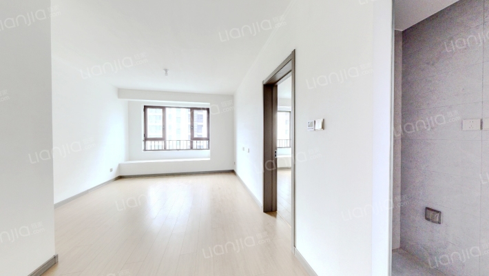 央企开发商 南北通透2居室 户型方正无浪费 带装修方便-客厅