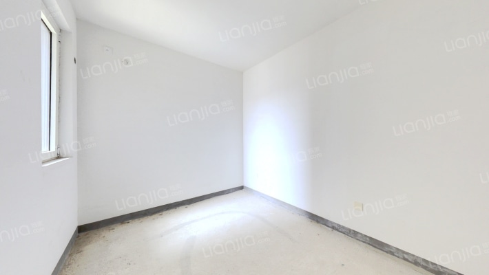 朝南两居，两梯四户，业主诚意出售 房本满二-卧室A