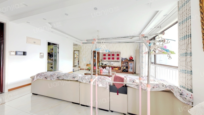 鸿坤理想湾南区 3室2厅 南 北-客厅