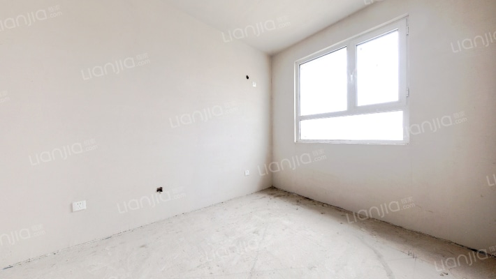 70年大产权，南向正规一居室，采光好视野好-卧室