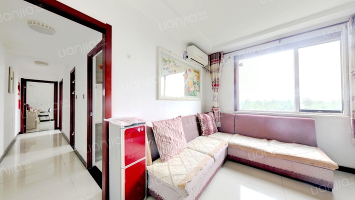 天保郦景精装 低总价 小两居 诚心卖 西丁 中间层-客厅