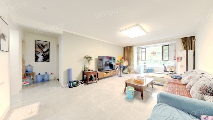 房子南北通透三居室，精装修，拎包入住，房本満二。-客厅