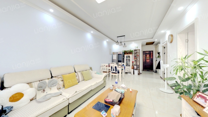 小区24小时安保，房子精装没怎么住，拎包入住-客厅