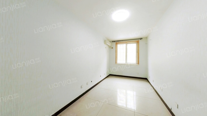 华阳主路旁，名流枫景洋房，南北通透小区物业费低-卧室C